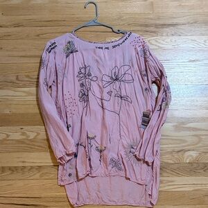 Johnny Waas Biya Embroidered Tunic